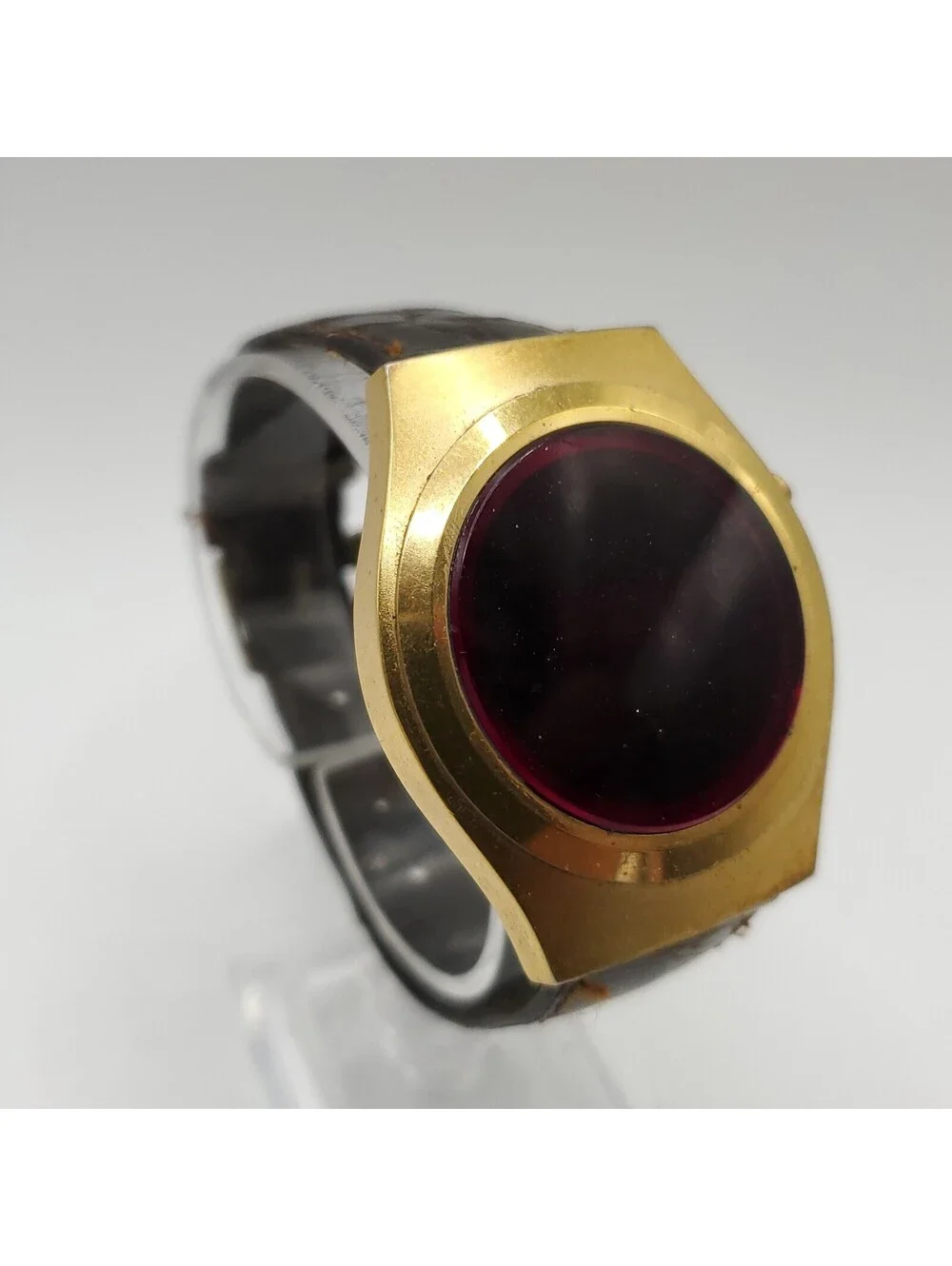 Vintage Beta Red Lcd Quartz 37mm Mens Watch For Parts Or Repair